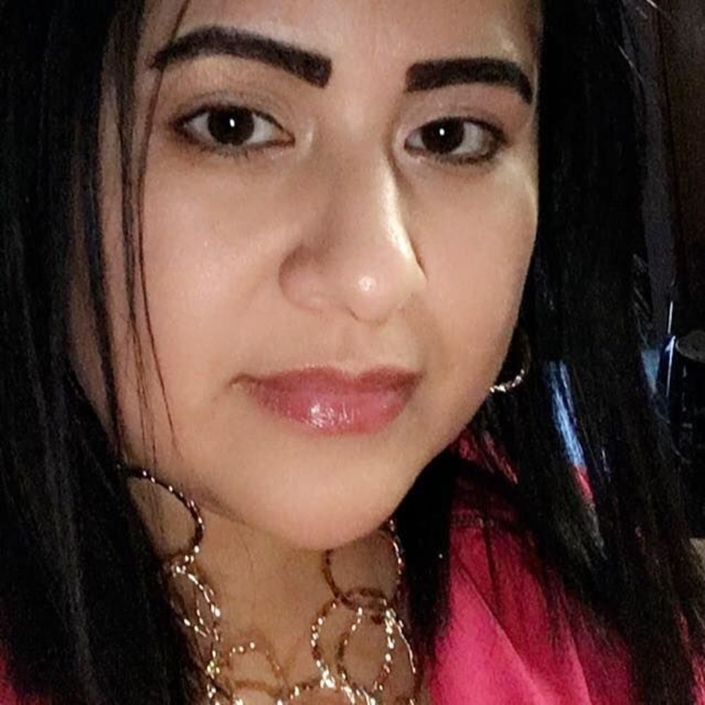 Meet your Posher, Adriana